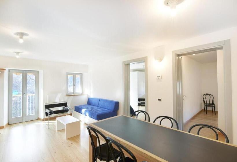 침실 2개 아파트, Albergo Diffuso Comeglians