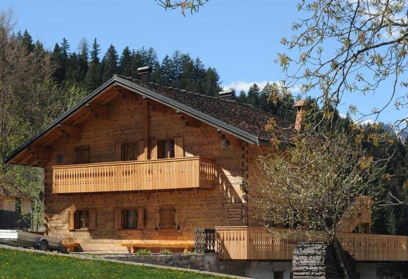 침실 1개 아파트, Albergo Diffuso Comeglians