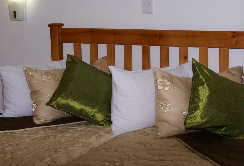 Номер Deluxe, Emerald Guesthouse