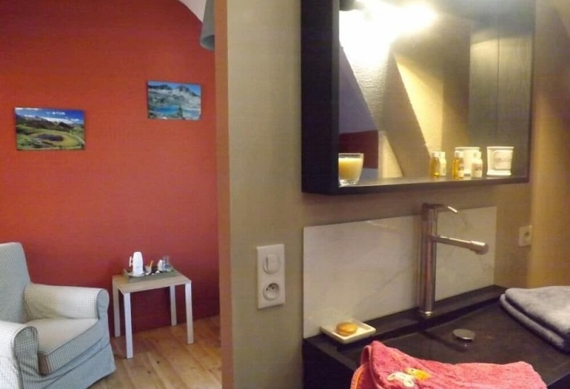 Номер Стандарт, La Grange De Thalie