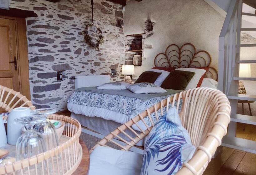 Четырехместный Номер Стандарт Вид на Сад, Manoir Le Courtillon