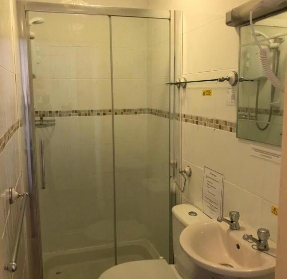 Номер Стандарт, Crystal House