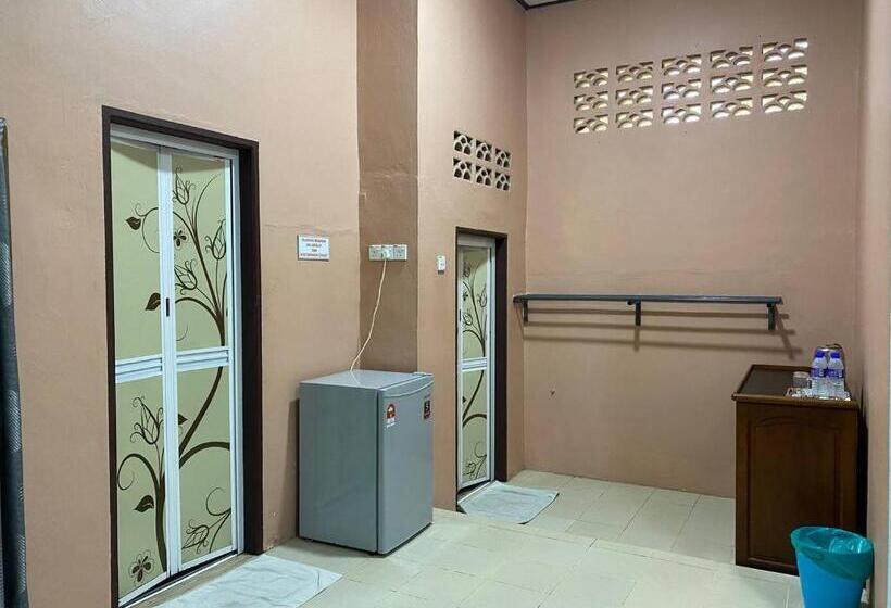 Семейный Номер, Pandan Laut Beach Resort