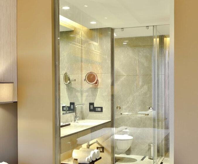 Номер Superior, Radisson Blu Faridabad