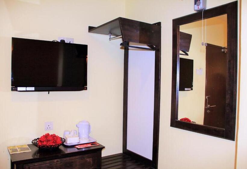 Семейный Номер, Sun Inns Hotel Kopkastam Kelana Jaya