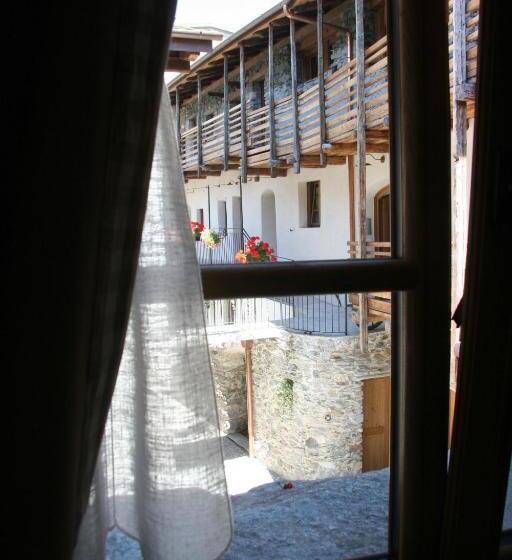 Четырехместный Номер Стандарт, Ostello Del Castello Tirano