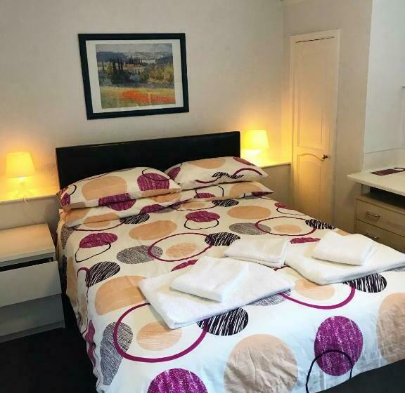 经济房, Austins Self Service Guest House