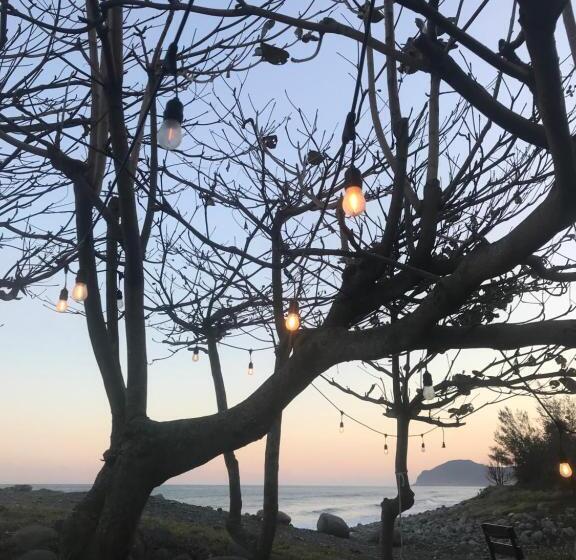 اتاق استاندارد با چشمانداز دریا, Bridge12th B&b