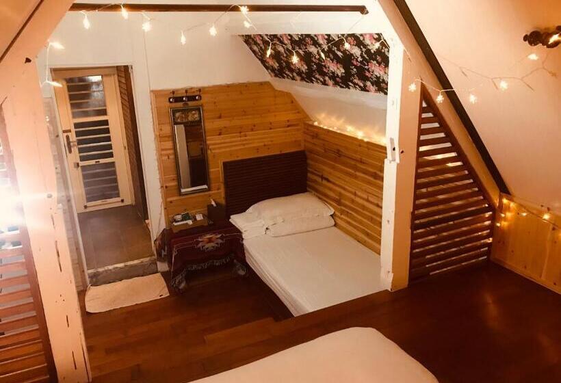 کلبه ییلاقی, Bridge12th B&b