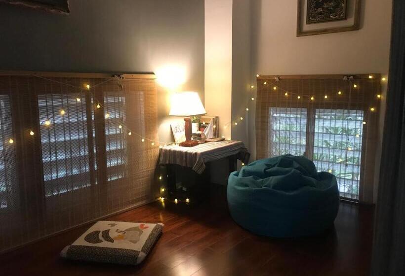 سوییت خانوادگی, Bridge12th B&b