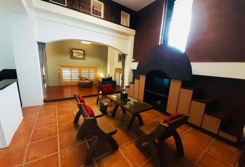 سوییت خانوادگی, Bridge12th B&b