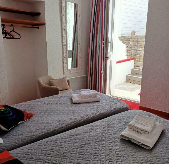 标准间内部标间, Saint Amant