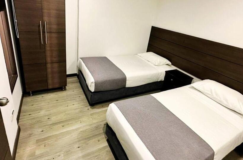 غرفة قياسية, Expo Hotel Ferial