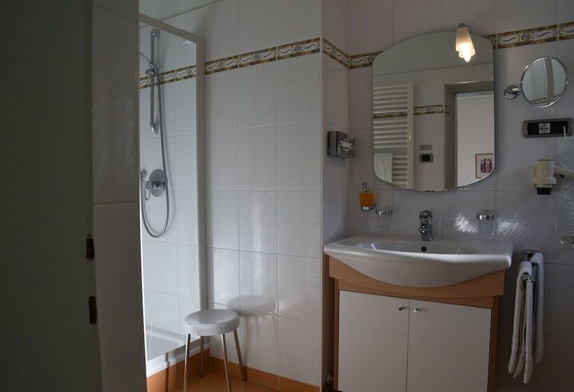 발코니가 있는 베이직 룸, Angerburg Blumen