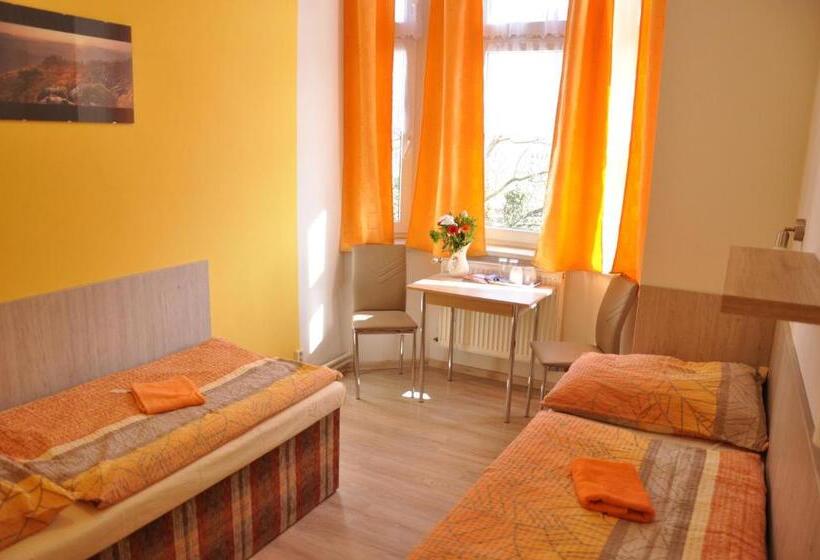 标准间, Hostel Děčín