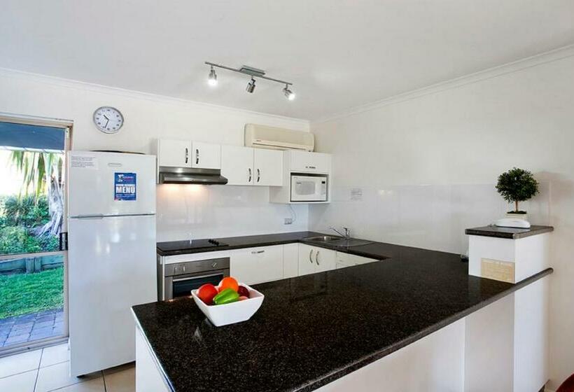 Апартаменты Superior 2 Спальни, Beach Breakers Resort