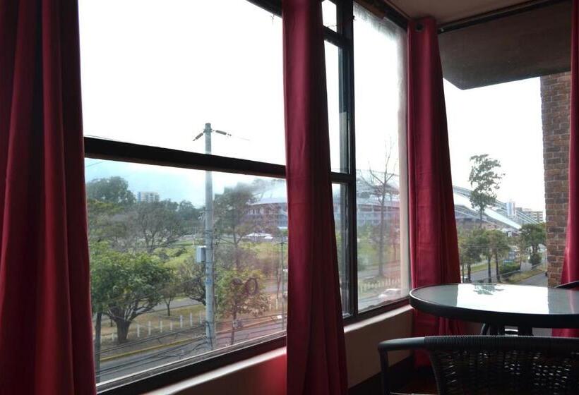 スタンダードシティビュールーム, Columbus