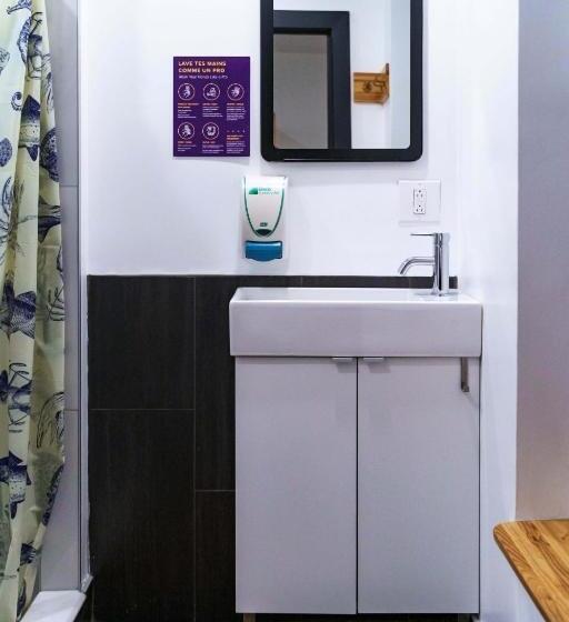 スタンダード４人部屋, Auberge Saintlo Montréal Hostel