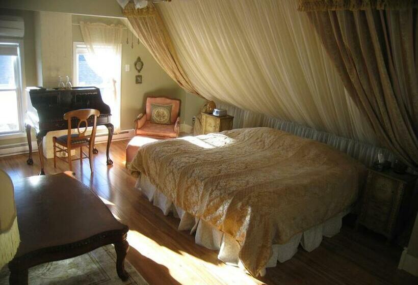 Люкс Кровать Кинг, Auberge Marquis De Montcalm