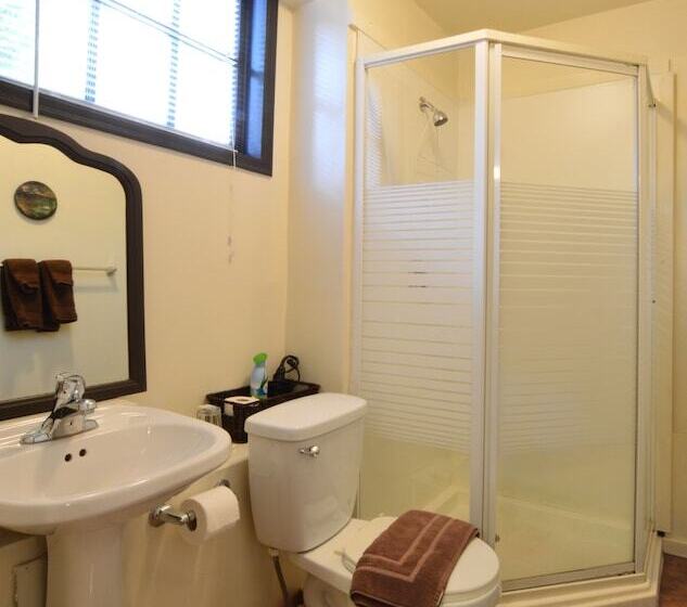 חדר אקונומי, Marketa S Bed And Breakfast