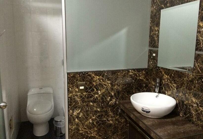 اتاق خانوادگی, Hostal Gold Star