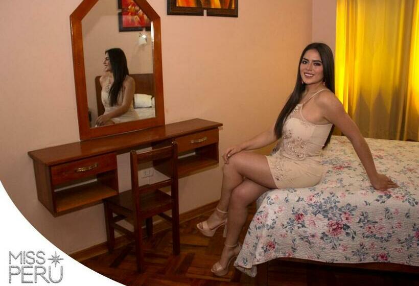 غرفة قياسية, Las Lomas
