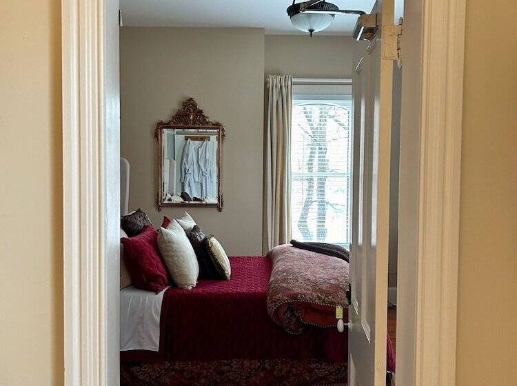 Номер Стандарт с Гидромассажем, Norfolk Guest House Inn