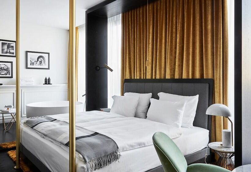 Suite Premium, Roomers Munich, Autograph Collection