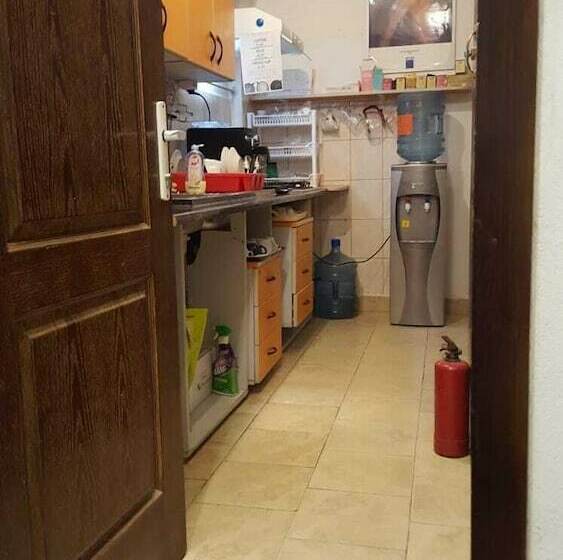 标准间, Taxi Hostel