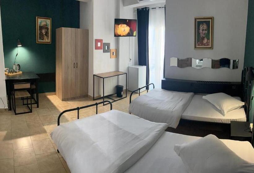 Номер Superior, Taxi Hostel