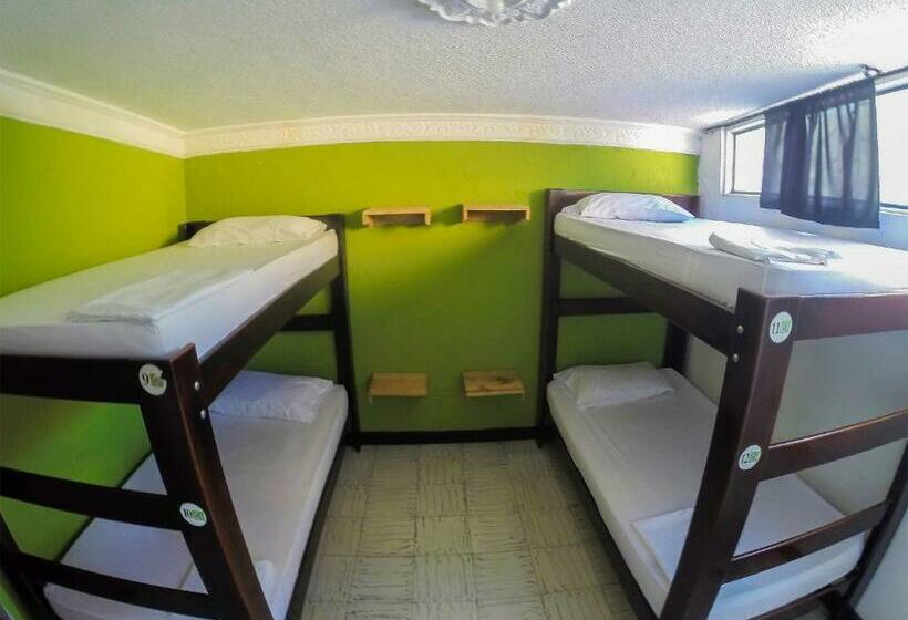 Кровать в Общей Комнате, Hostel Nirvana San Gil