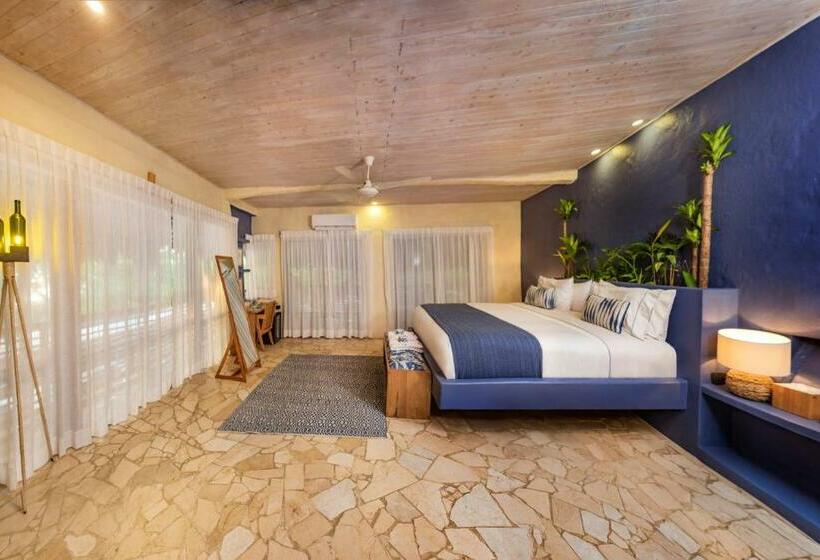 غرفة ديلوكس مطلّة علي البحر مزوَّدة بشُرفة, Blue Apple Beach