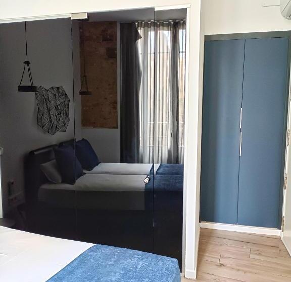 Habitación Estándar, El Siglo