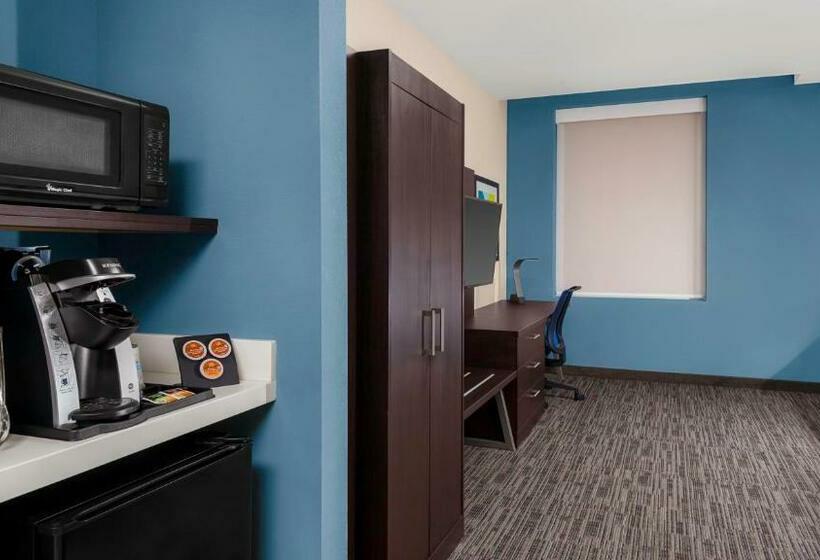 Номер Стандарт, Holiday Inn Express   Kansas City Downtown, An Ihg