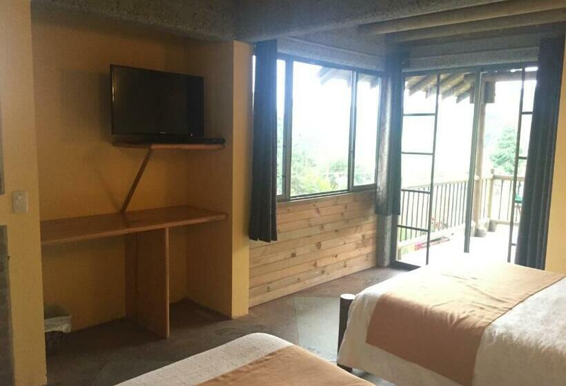 غرفة قياسية ثلاثية, Matisses Hotel & Spa