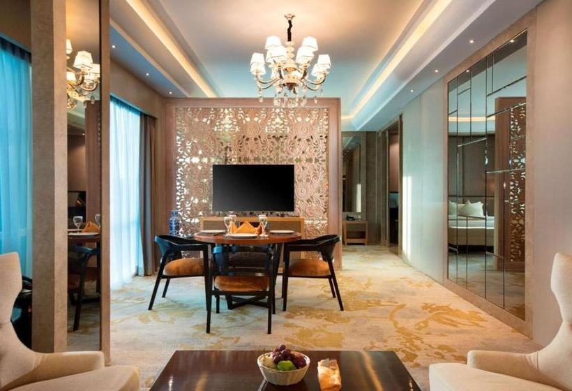 سوئیت با تخت بزرگ, Wyndham Panbil Batam