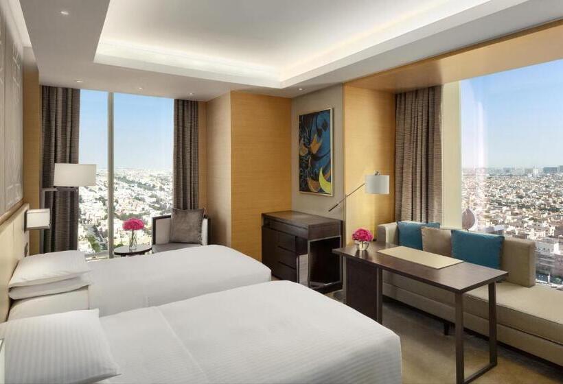 Номер Клуб, Hyatt Regency Riyadh Olaya