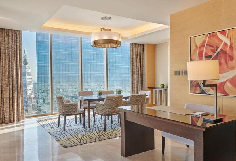 Люкс, Hyatt Regency Riyadh Olaya