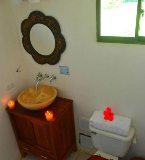 带大床的豪华间, Playa Tranquilo B&b And Dive Shop