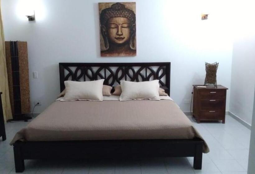 带大床的豪华间, Playa Tranquilo B&b And Dive Shop