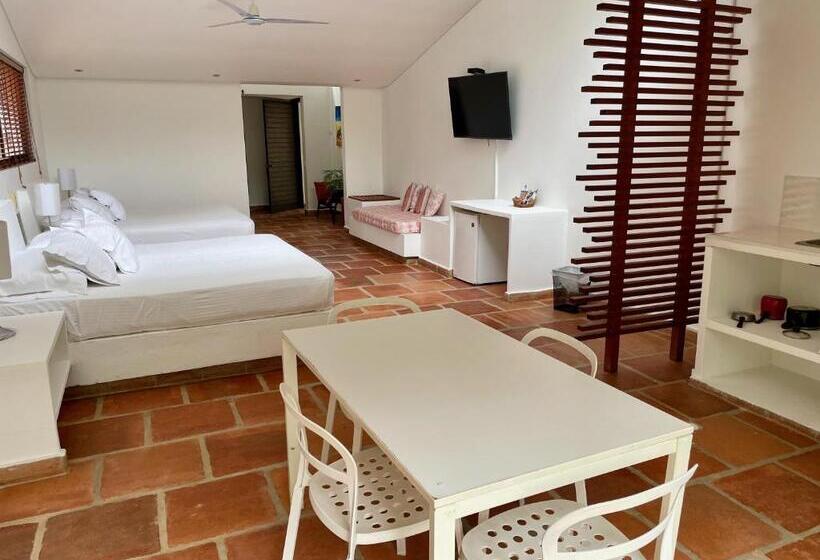 Люкс с Террасой, La Masia Hotel Boutique