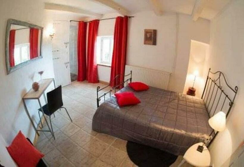 Номер Стандарт, Auberge Du Canabal