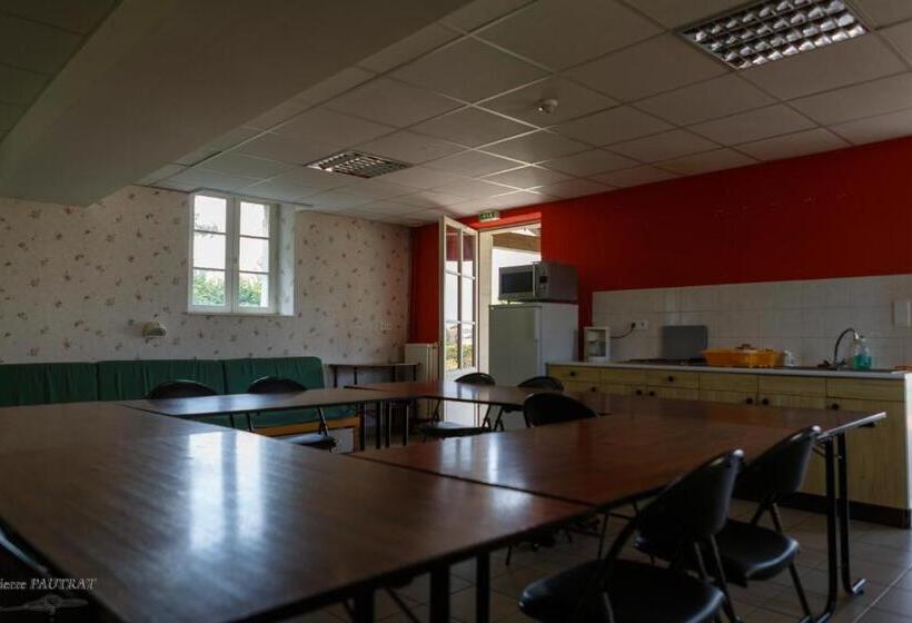 Дом 1 Спальня, Espace Bernadette Soubirous Nevers