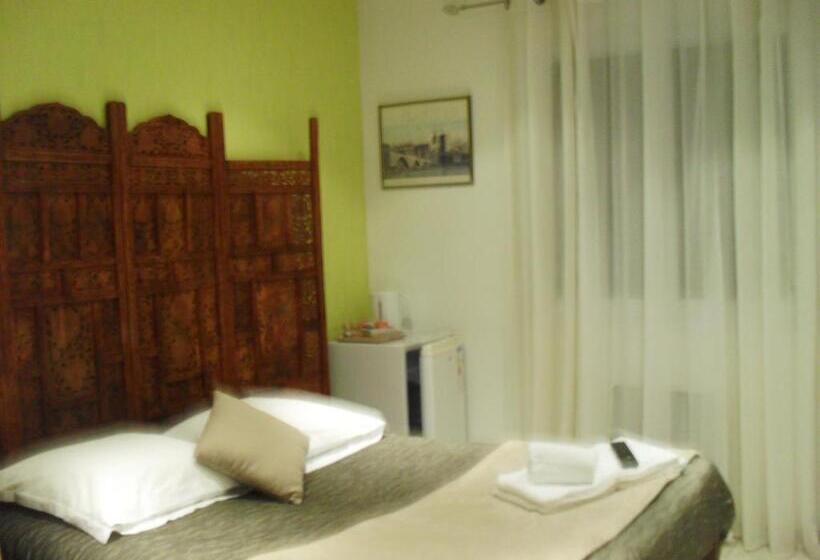 غرفة قياسية مطلّة علي حمام السباحة, Chambre D Hote Veronique