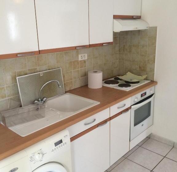 شقة غرفتين, Chambre D Hote Veronique