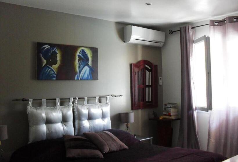 غرفة ديلوكس, Chambre D Hote Veronique