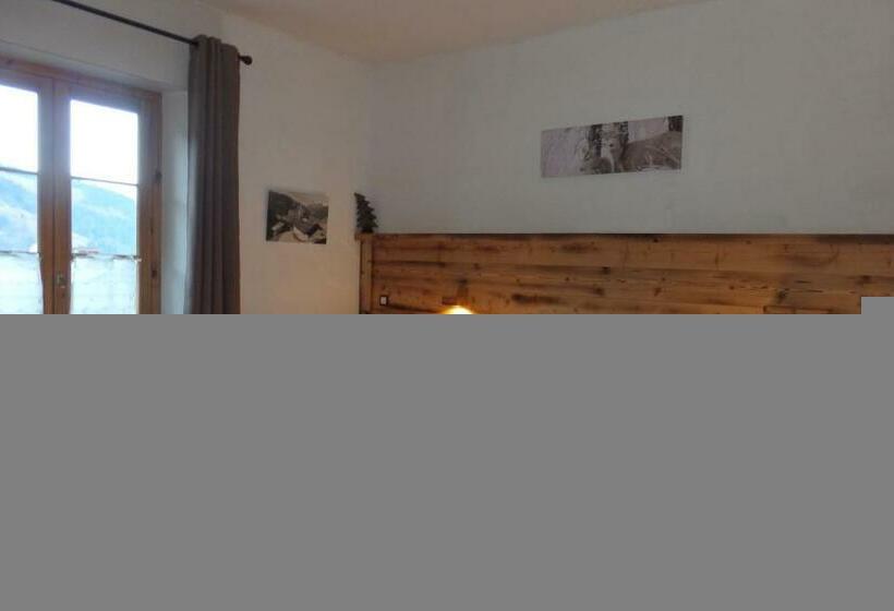 جناح مزوَّد بشرفة, Hôtel Viallet