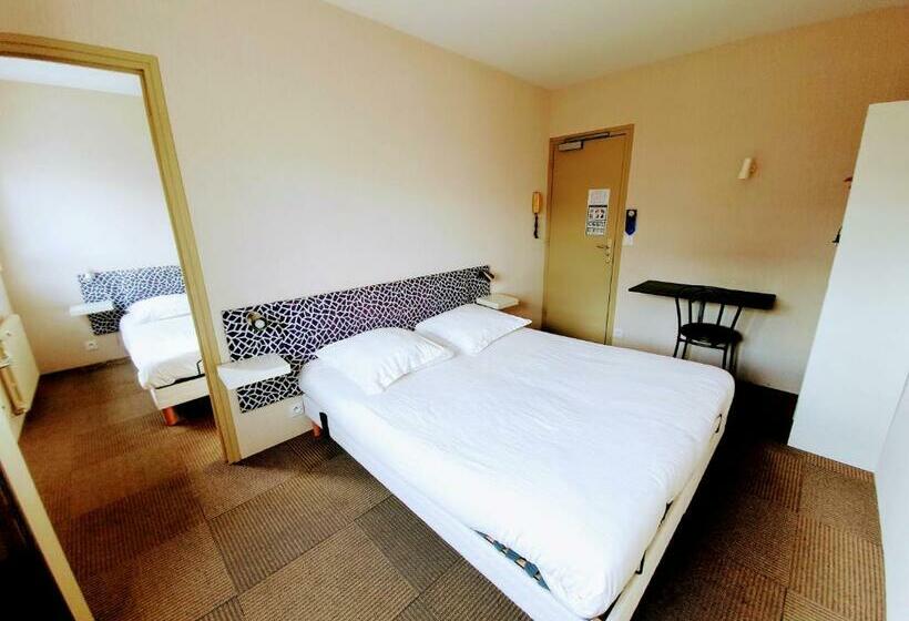 חדר משפחתי, Le Toul  Broch