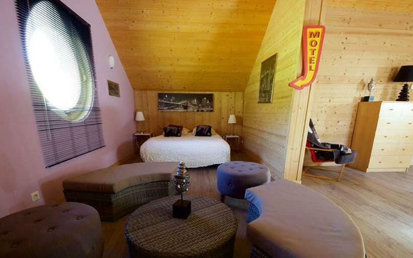 Полулюкс, Chambres D'hôtes Couleurs Bois & Spa
