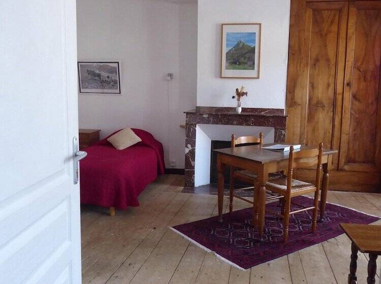 Четырехместный Номер Стандарт, Auberge Du Haut Salat
